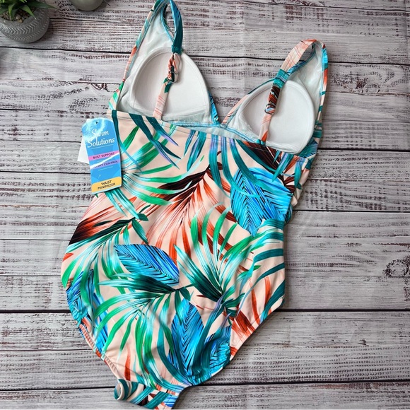 Swim Solutions One Piece Swimsuit - Picture 3 of 4